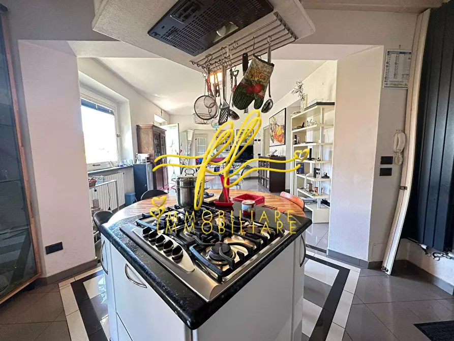 Immagine 7 di Villa in vendita  a Rosignano Marittimo