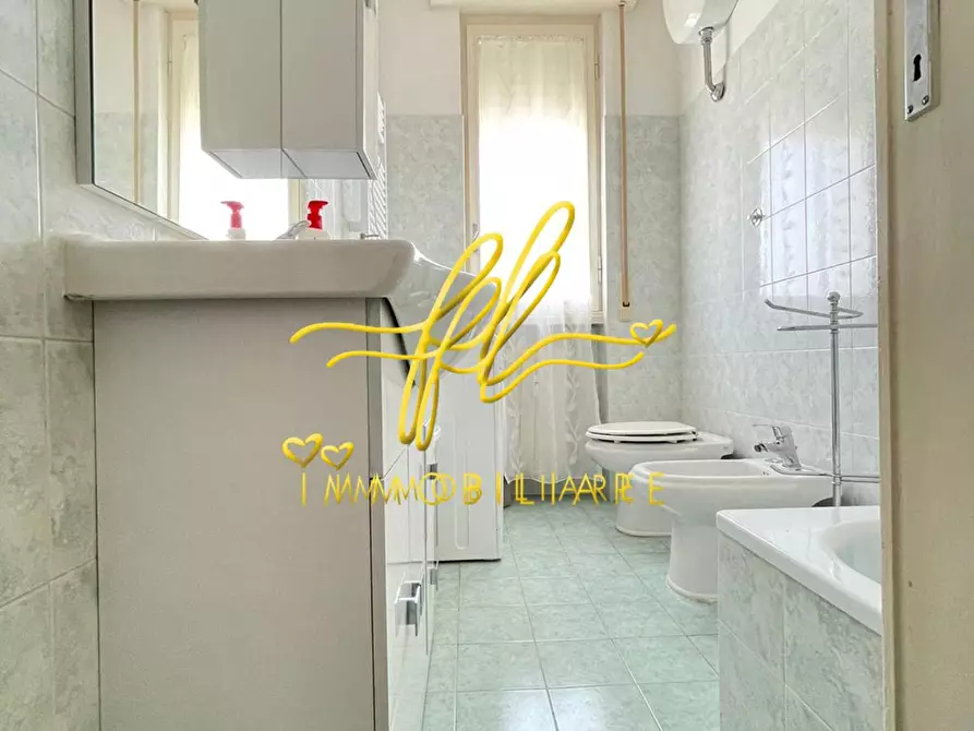 Immagine 5 di Appartamento in vendita  a Livorno