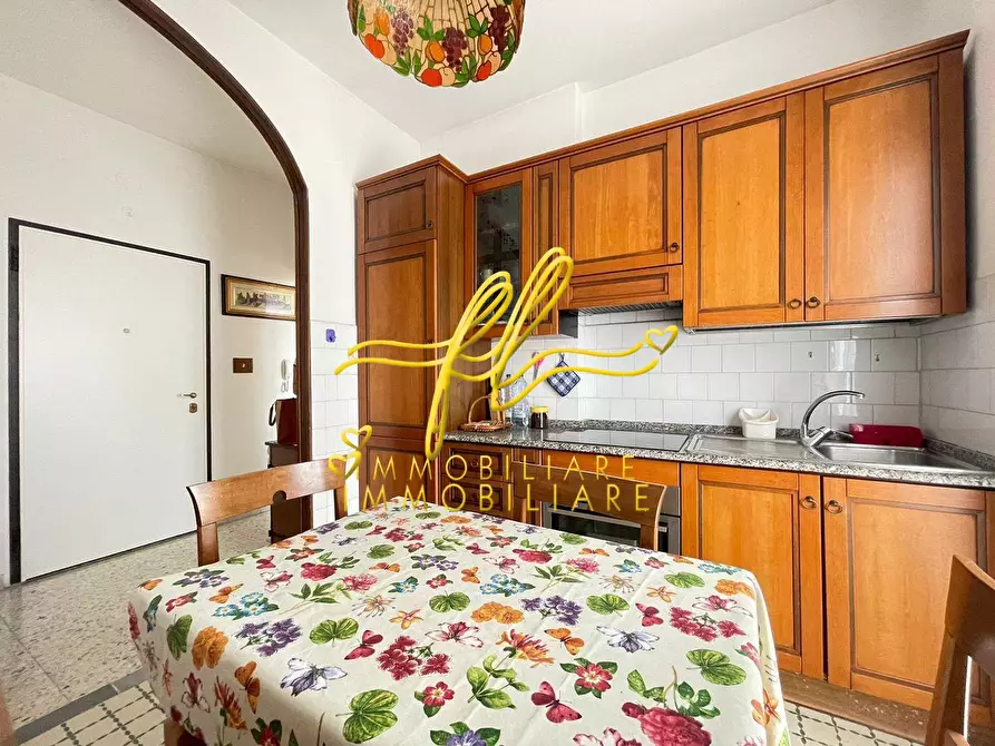 Immagine 2 di Appartamento in vendita  a Livorno