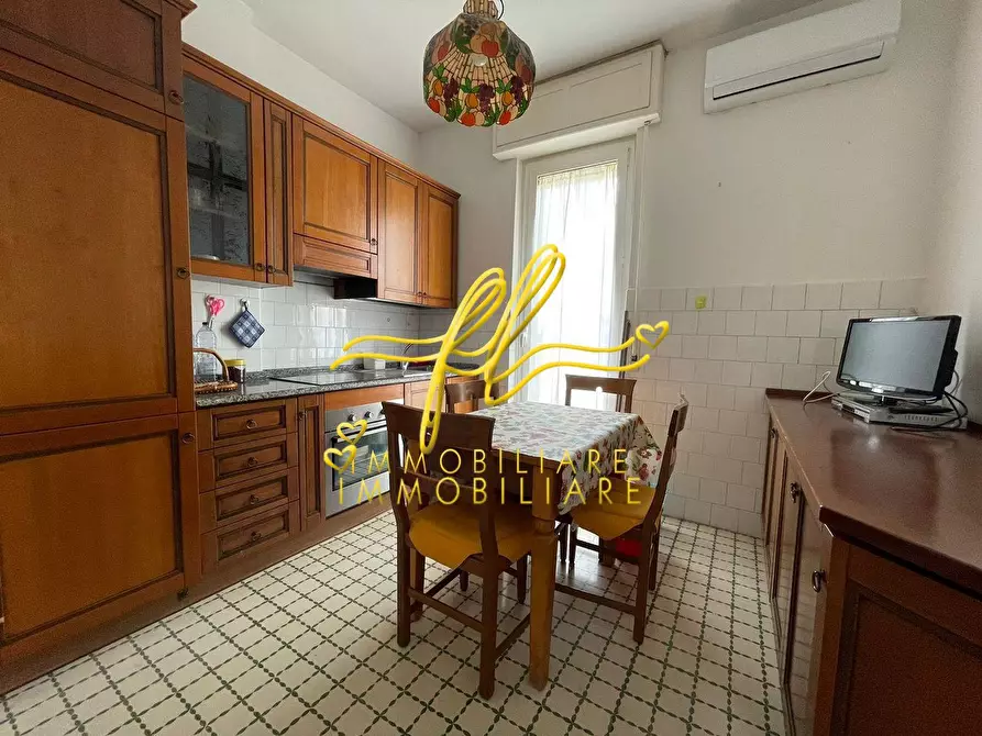 Immagine 6 di Appartamento in vendita  a Livorno