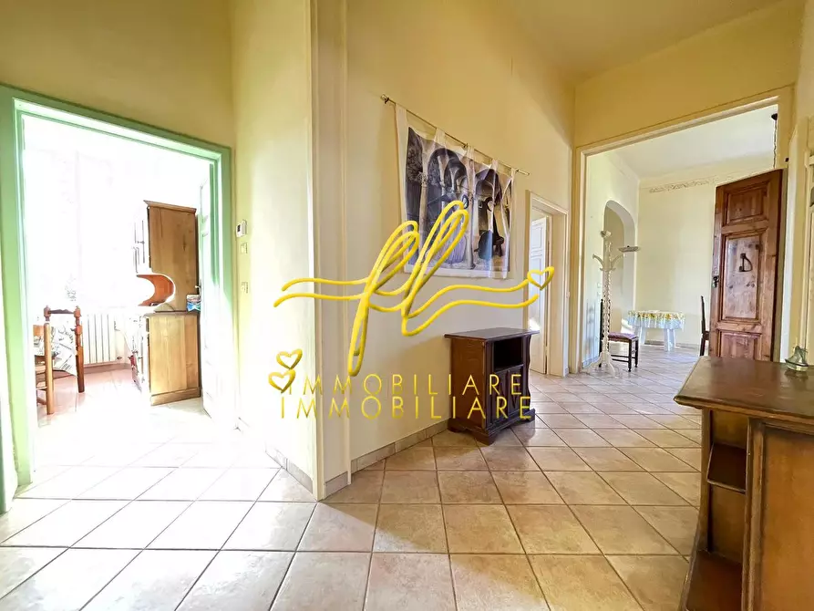 Immagine 12 di Villa in vendita  a Livorno