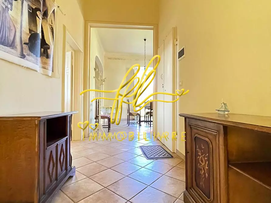 Immagine 8 di Villa in vendita  a Livorno