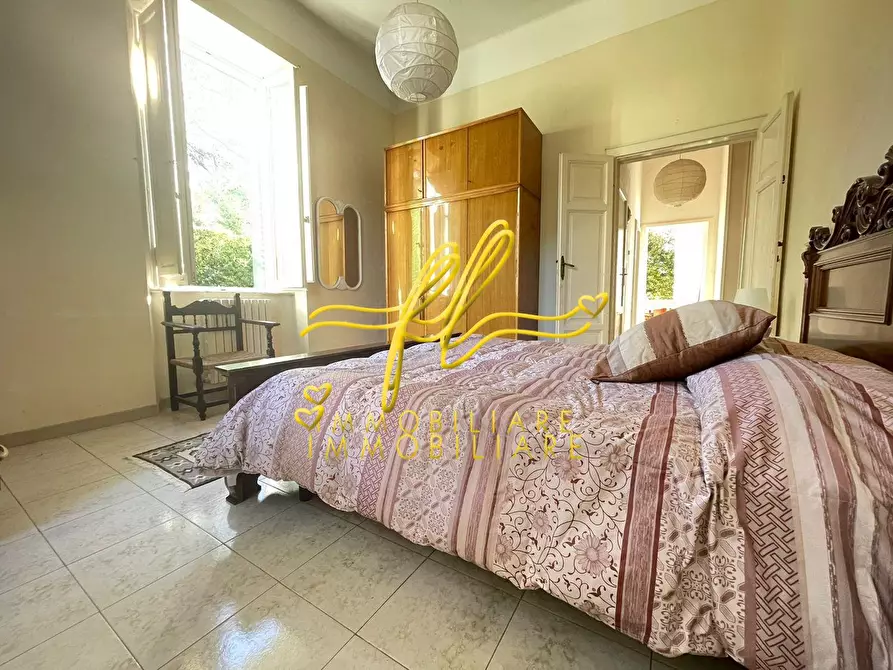 Immagine 36 di Villa in vendita  a Livorno