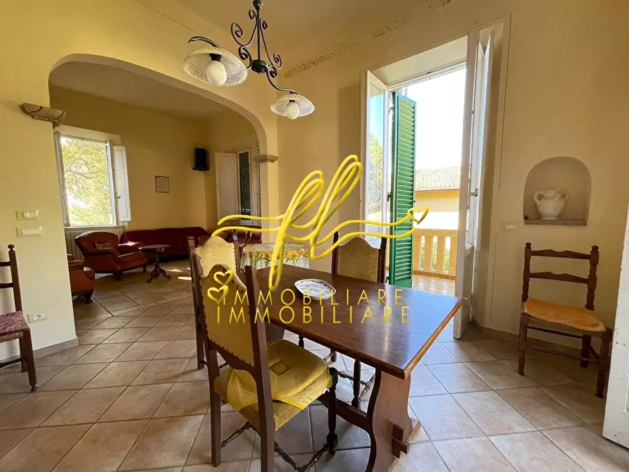 Immagine 15 di Villa in vendita  a Livorno