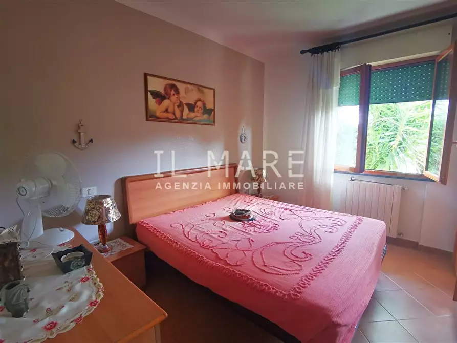 Immagine 9 di Appartamento in vendita  a Massa