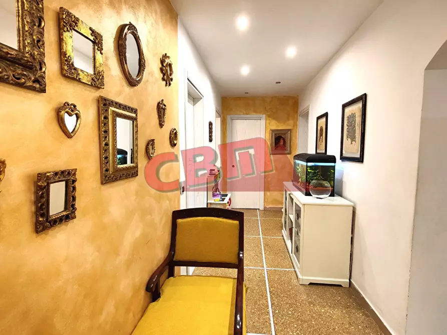 Immagine 7 di Appartamento in vendita  a Livorno