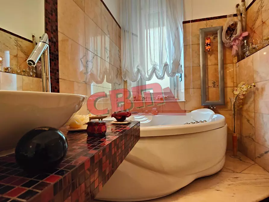 Immagine 27 di Appartamento in vendita  a Livorno