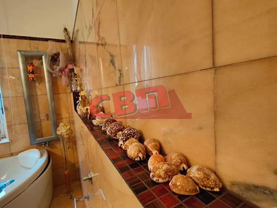 Immagine 29 di Appartamento in vendita  a Livorno