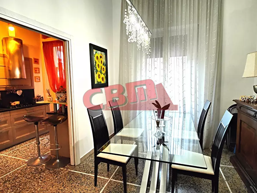 Immagine 13 di Appartamento in vendita  a Livorno