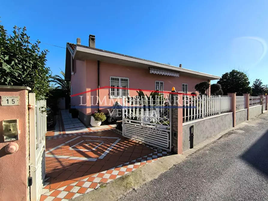 Immagine 28 di Casa bifamiliare in vendita  a Carrara