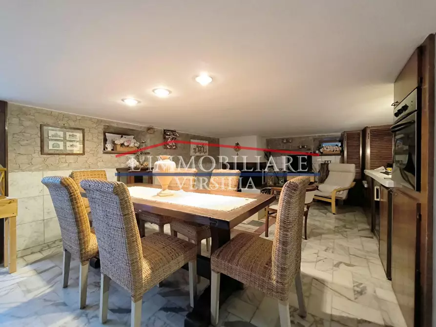 Immagine 22 di Casa bifamiliare in vendita  a Carrara