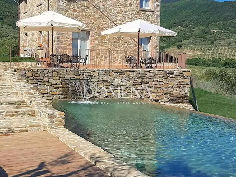 Immagine 3 di Villa in vendita  a Cortona