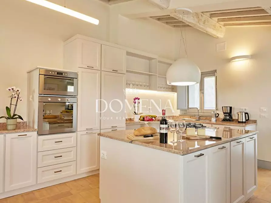 Immagine 22 di Villa in vendita  a Cortona