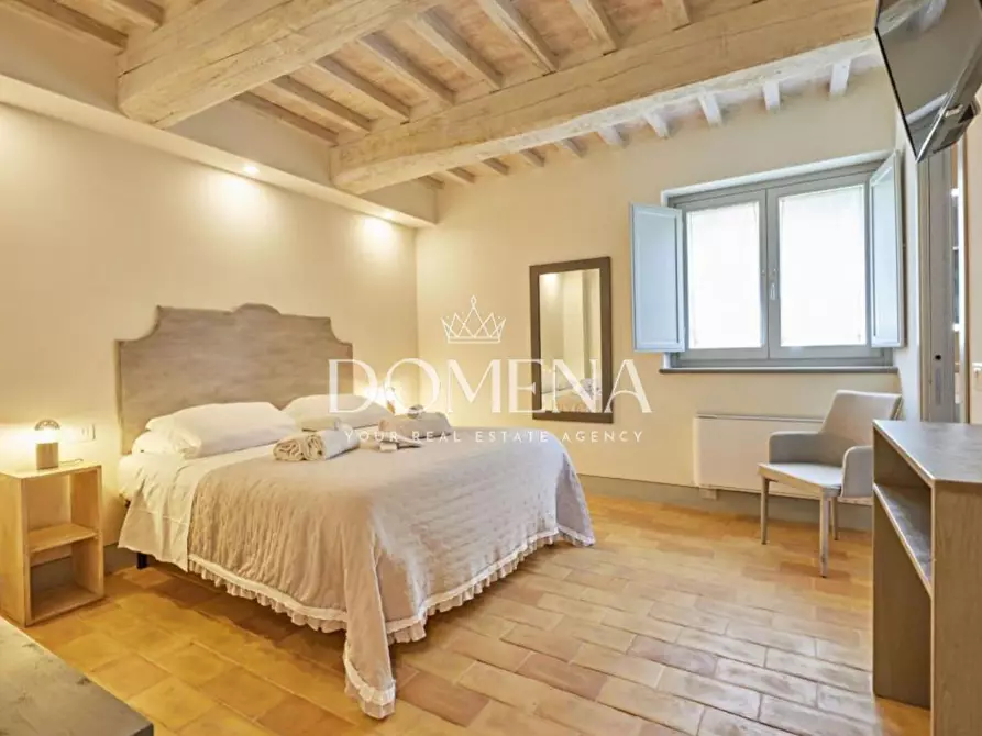 Immagine 15 di Villa in vendita  a Cortona