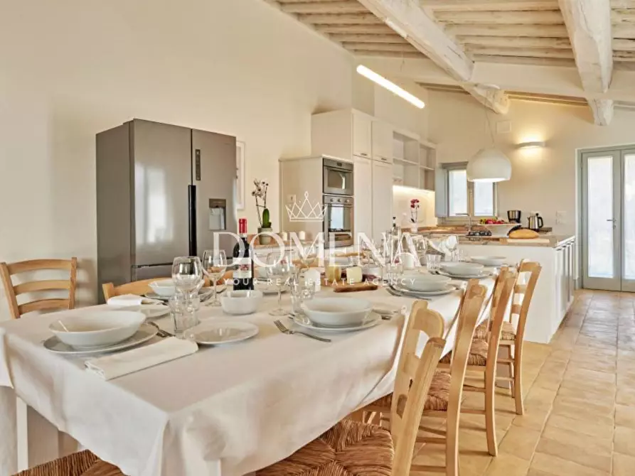 Immagine 21 di Villa in vendita  a Cortona