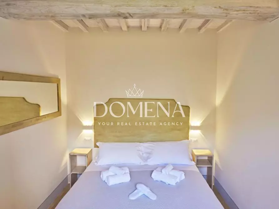 Immagine 13 di Villa in vendita  a Cortona