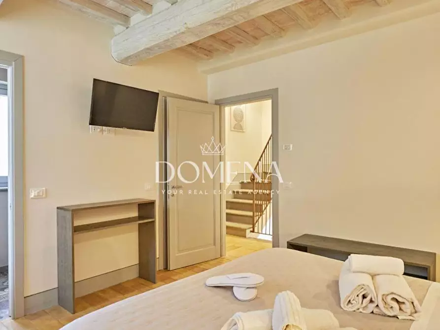 Immagine 16 di Villa in vendita  a Cortona