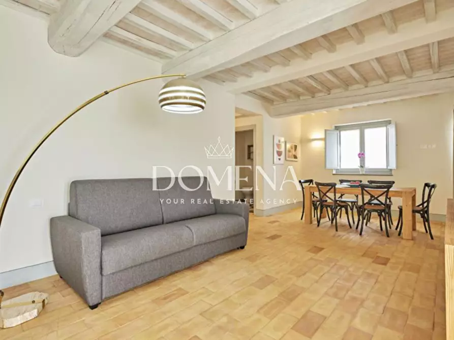 Immagine 18 di Villa in vendita  a Cortona