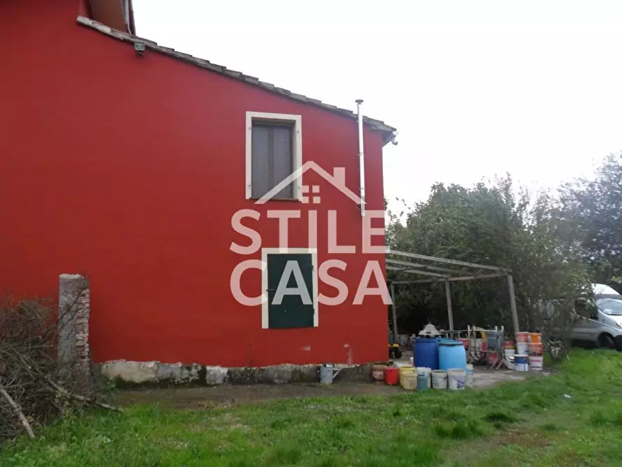 Immagine 15 di Magazzino in vendita  a Fucecchio