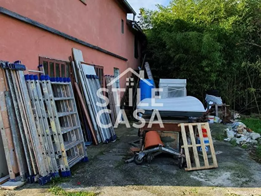 Immagine 8 di Magazzino in vendita  a Fucecchio