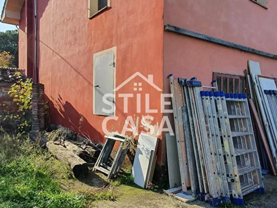 Immagine 7 di Magazzino in vendita  a Fucecchio