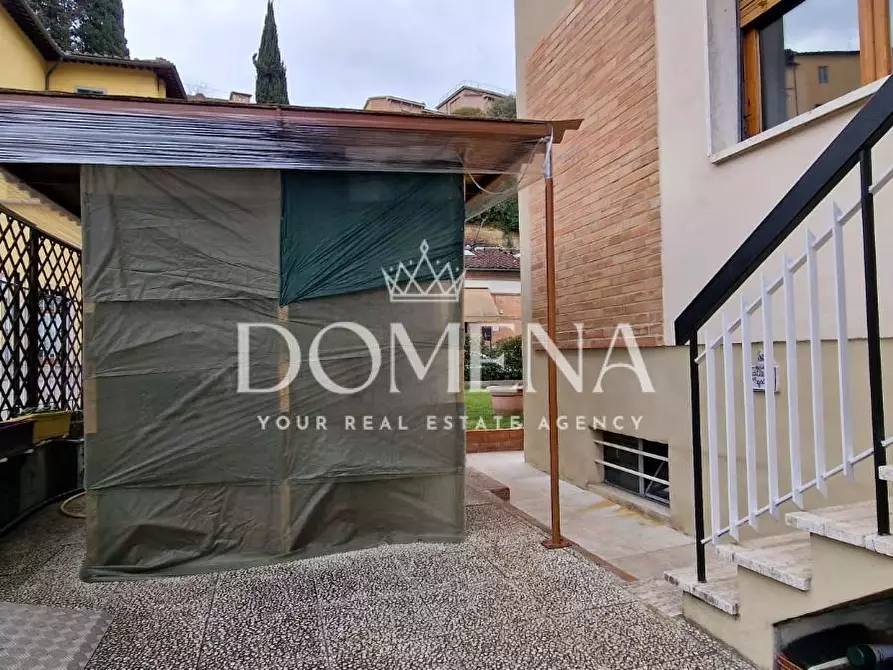 Immagine 10 di Appartamento in vendita  a Siena