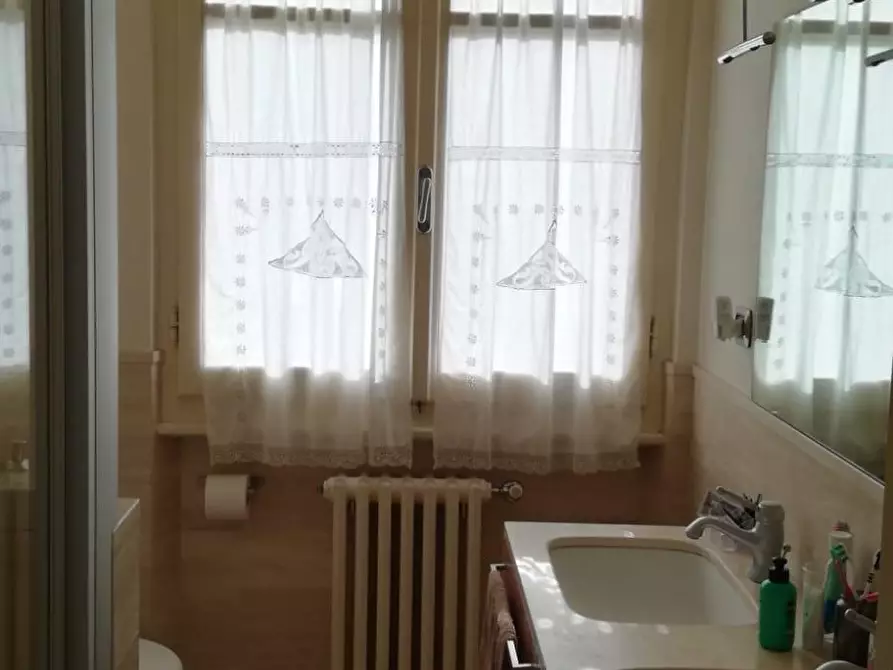 Immagine 8 di Villa in affitto  a Forte Dei Marmi