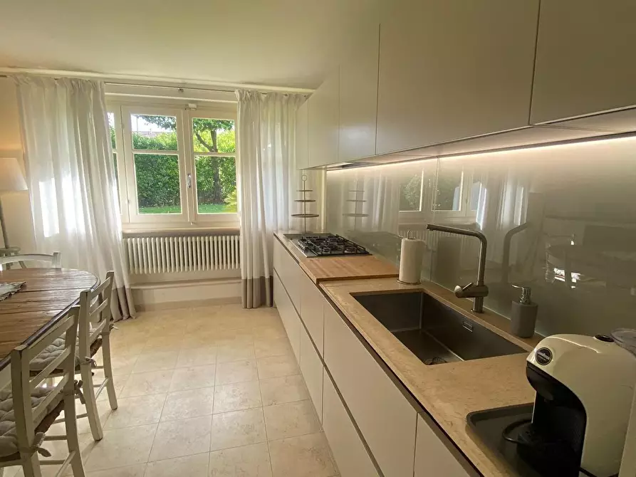 Immagine 5 di Villa in affitto  a Forte Dei Marmi