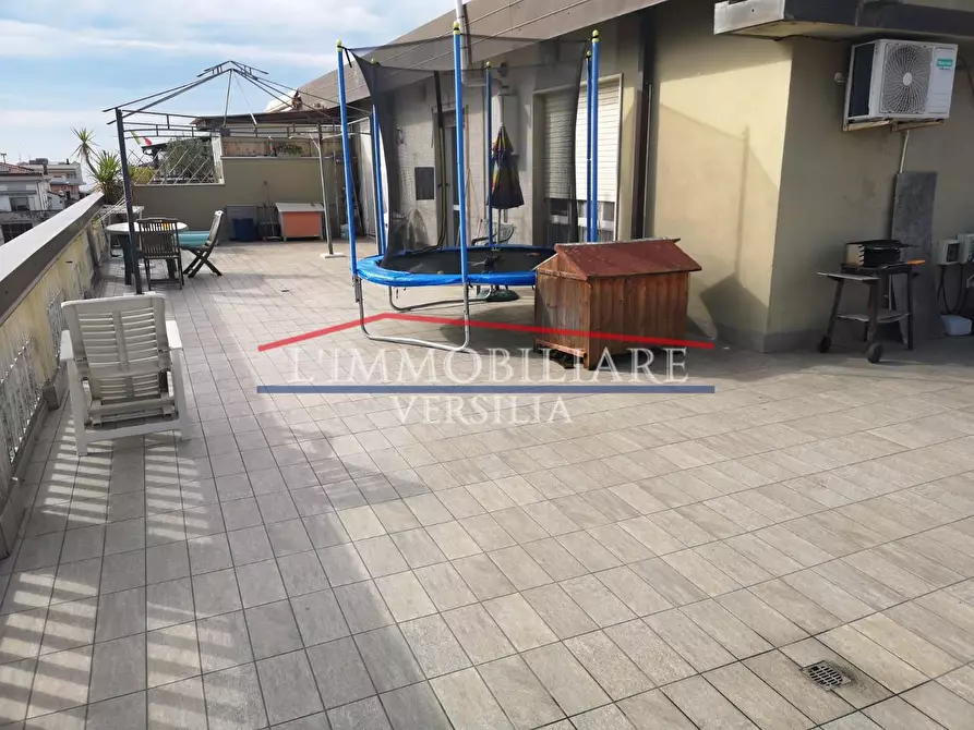 Immagine 2 di Appartamento in vendita  a Carrara