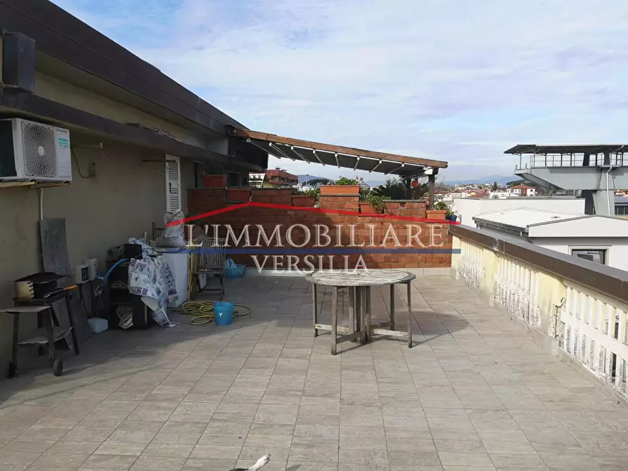 Immagine 5 di Appartamento in vendita  a Carrara