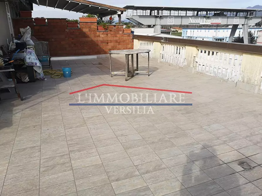 Immagine 7 di Appartamento in vendita  a Carrara