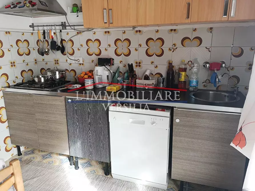 Immagine 11 di Appartamento in vendita  a Carrara