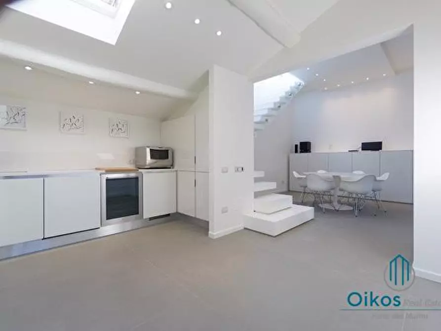 Immagine 1 di Mansarda in vendita  a Forte Dei Marmi