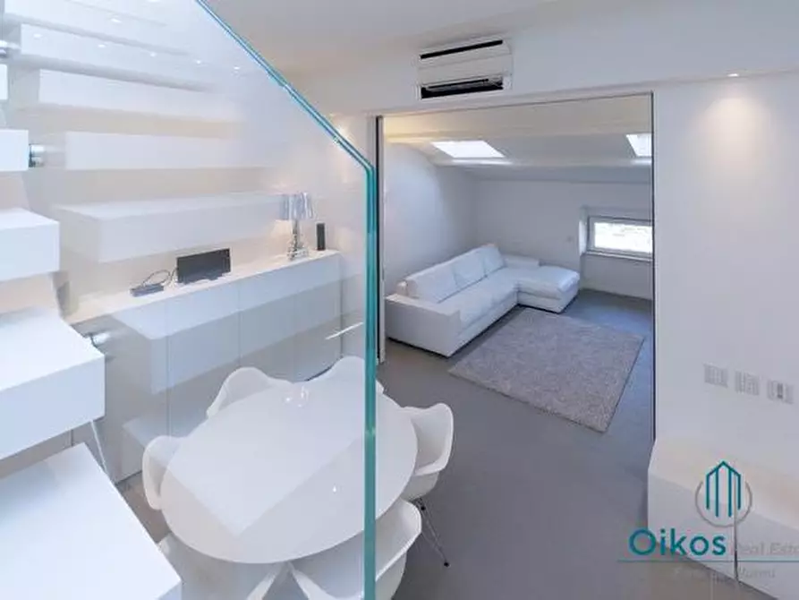 Immagine 5 di Mansarda in vendita  a Forte Dei Marmi