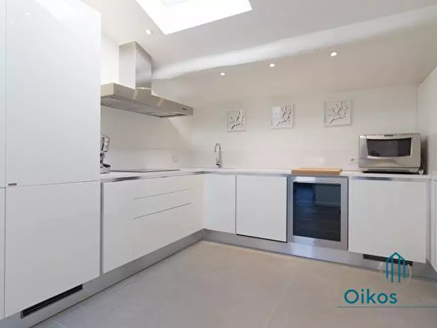 Immagine 2 di Mansarda in vendita  a Forte Dei Marmi