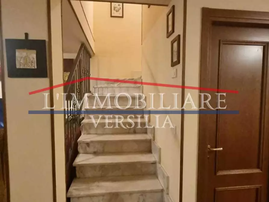 Immagine 25 di Villetta a schiera in vendita  a Carrara