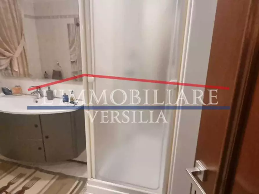Immagine 14 di Villetta a schiera in vendita  a Carrara