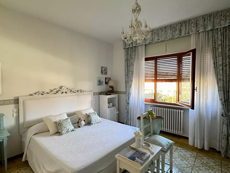 Immagine 18 di Casa indipendente in affitto  a Forte Dei Marmi