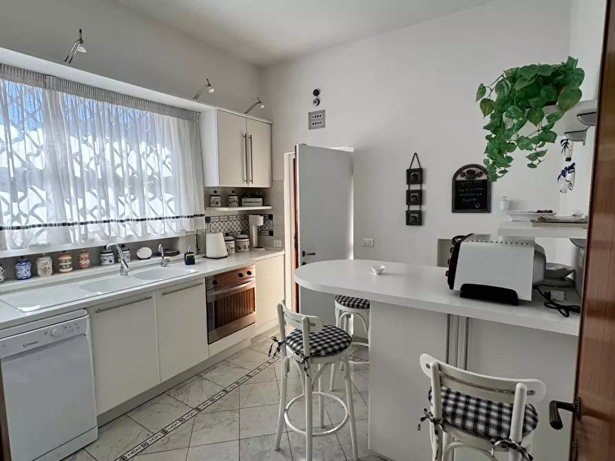 Immagine 8 di Casa indipendente in affitto  a Forte Dei Marmi