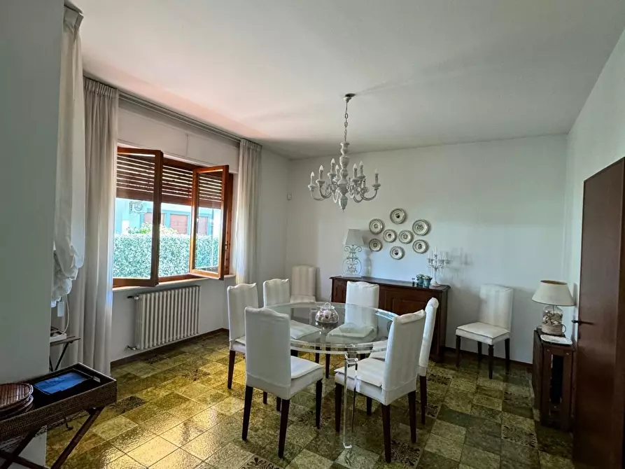 Immagine 7 di Casa indipendente in affitto  a Forte Dei Marmi