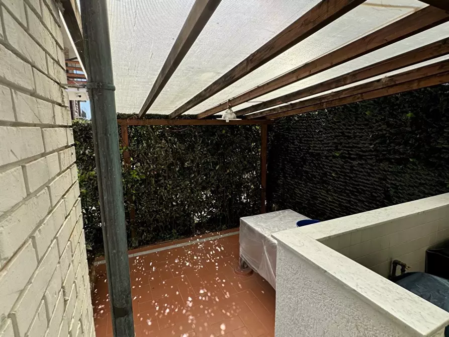 Immagine 11 di Casa indipendente in affitto  a Forte Dei Marmi