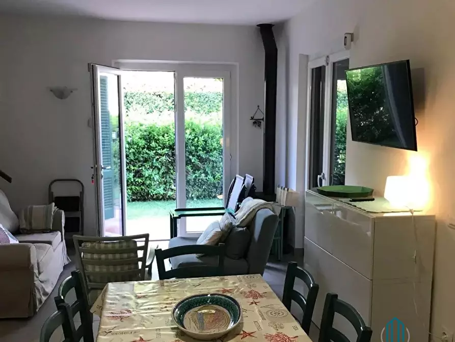 Immagine 4 di Casa quadrifamiliare in affitto  a Forte Dei Marmi