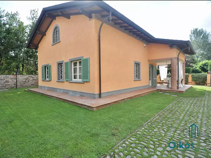 Immagine 2 di Villa in affitto  a Forte Dei Marmi