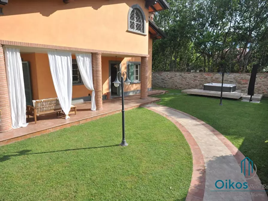 Immagine 3 di Villa in affitto  a Forte Dei Marmi