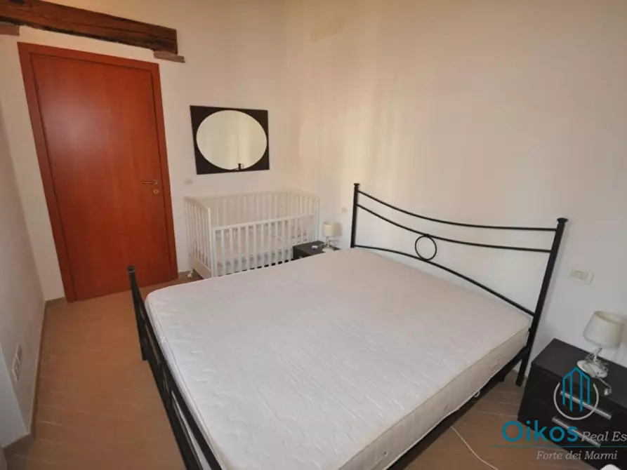 Immagine 8 di Casa indipendente in affitto  a Seravezza