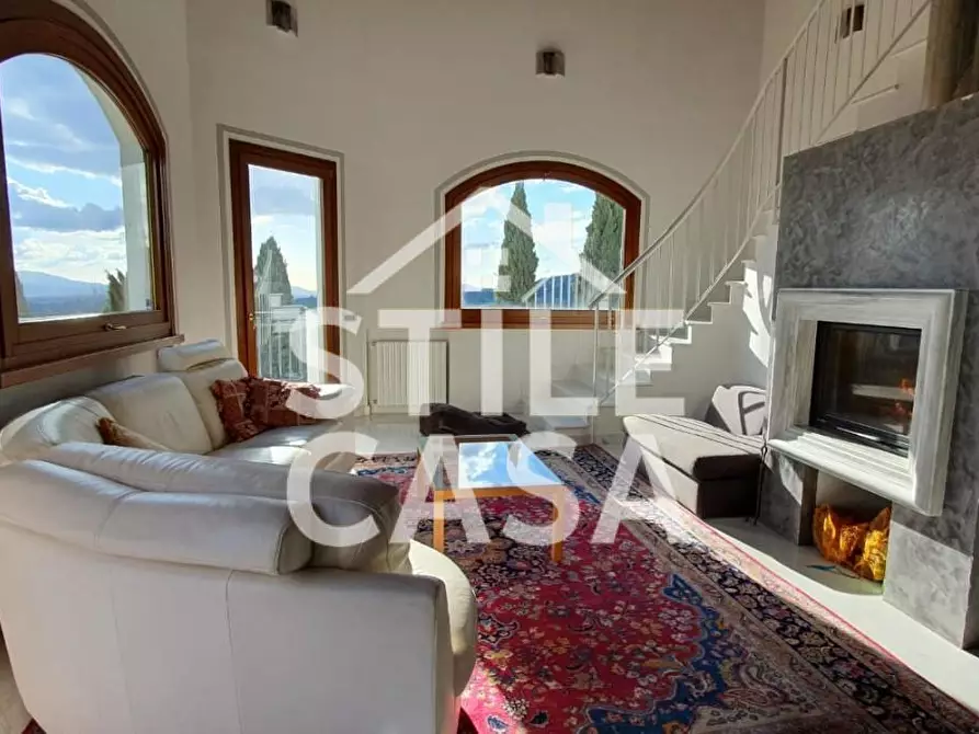 Immagine 55 di Villa in vendita  a Pescia