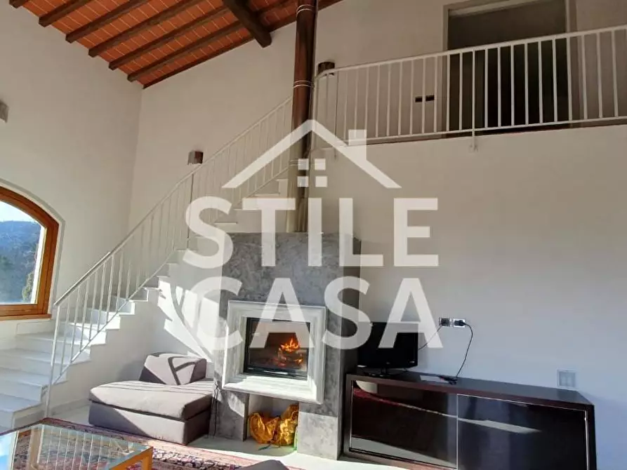 Immagine 52 di Villa in vendita  a Pescia