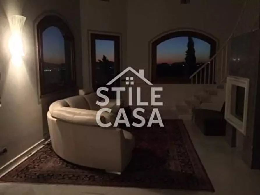 Immagine 16 di Villa in vendita  a Pescia