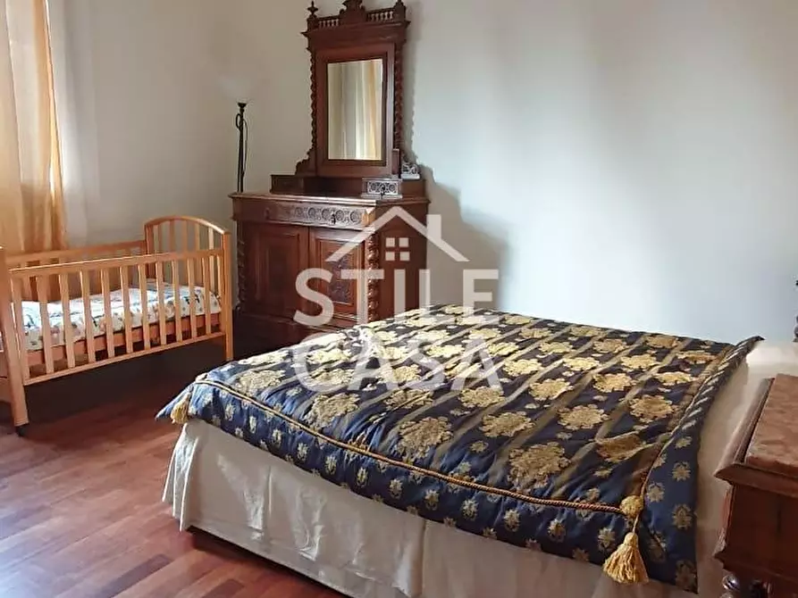 Immagine 46 di Villa in vendita  a Pescia