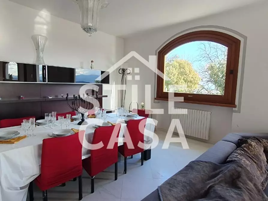 Immagine 51 di Villa in vendita  a Pescia